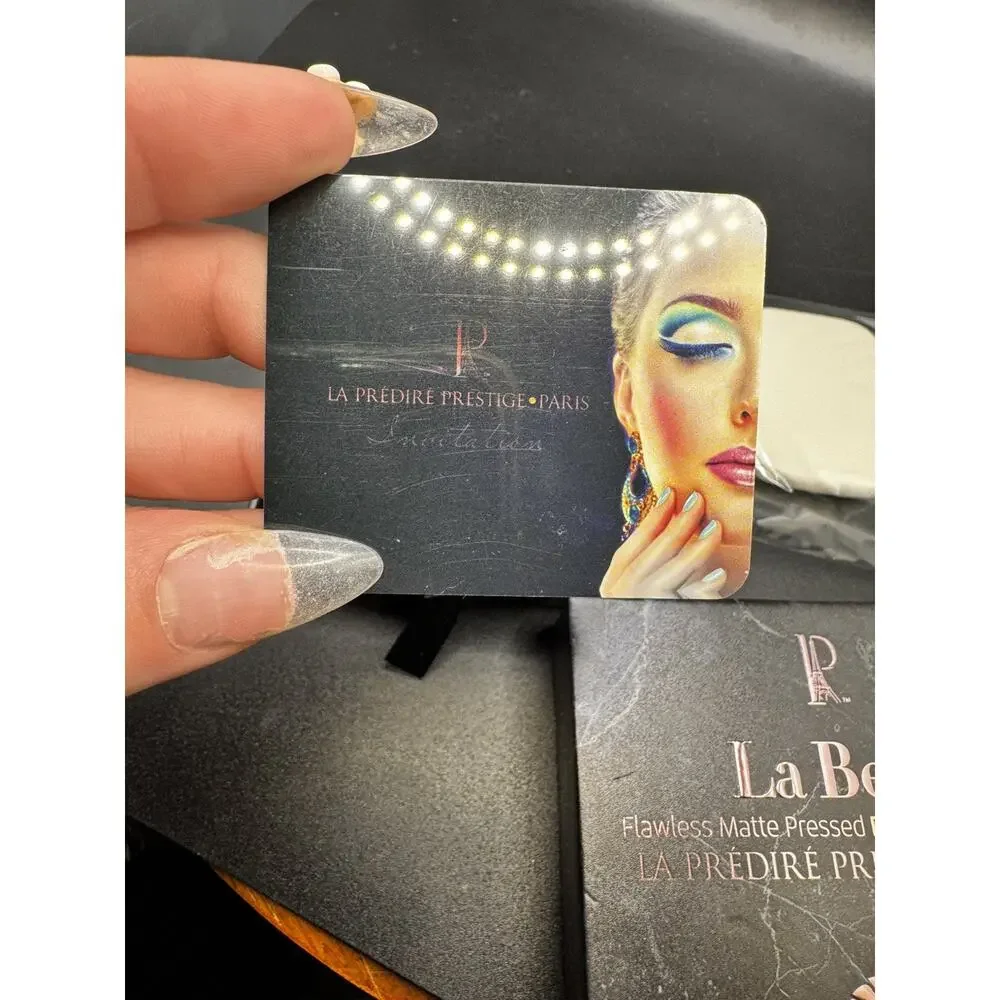 LA PREDIRE PRESTIGE PARIS La Belle Flawless Matte Pressed Powder Foundation